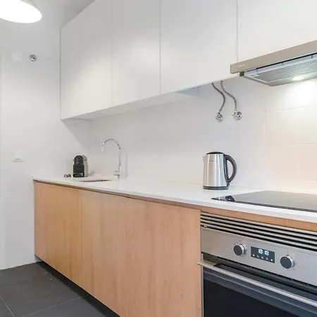 Casa Boma - Sunny And Spacious With Private Terrace - Alcantara Ii Apartment Lisbon